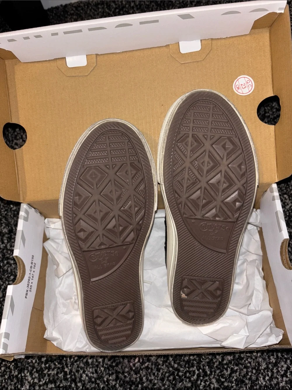 Converse low top